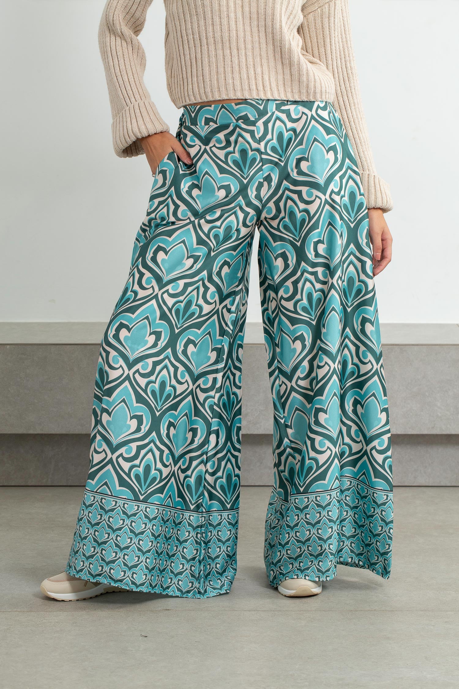 High waisted Printed Pants ( Green In White )